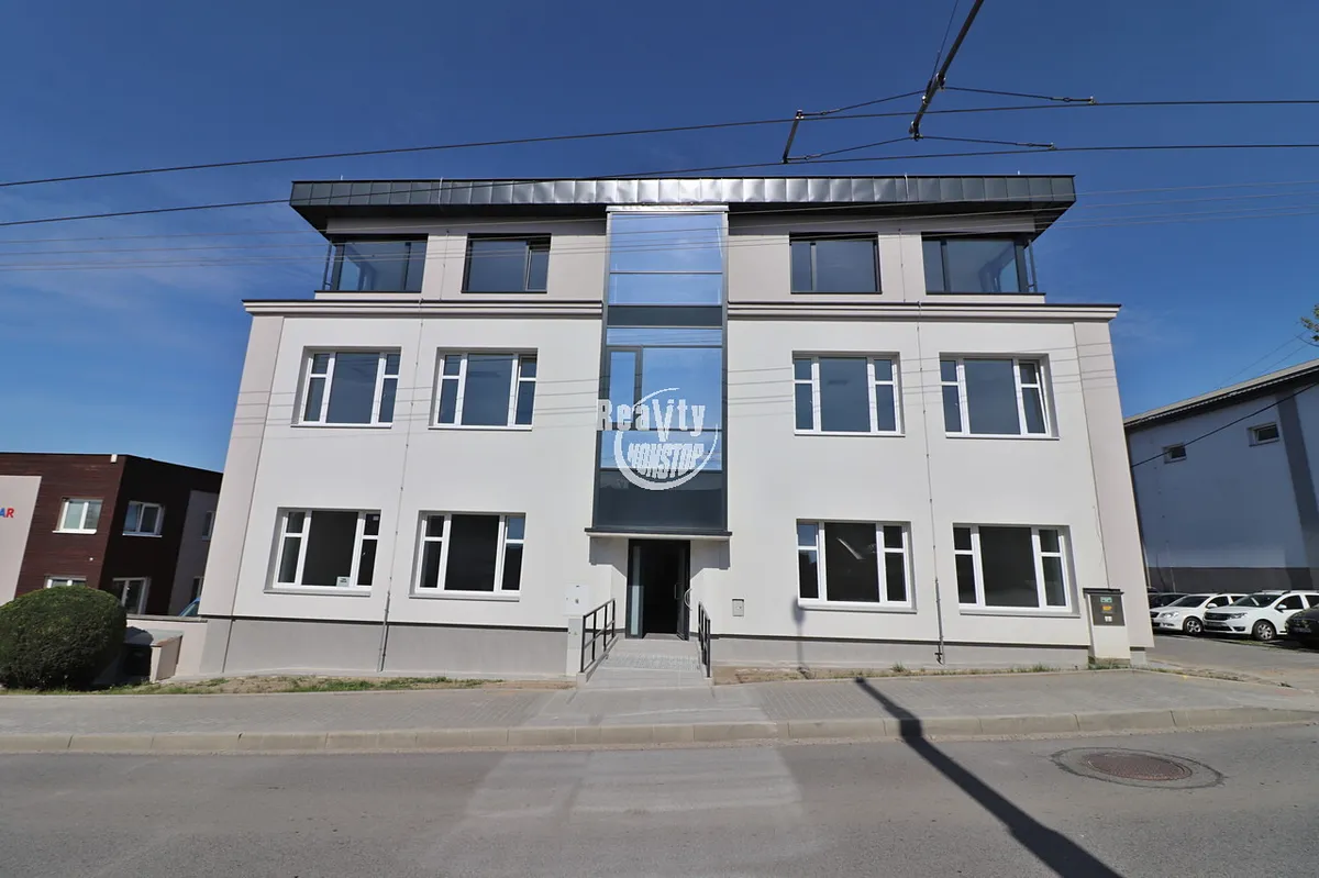 Pronájem skladového prostoru 584 m²